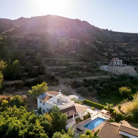 Villa Pomos Harbour View *