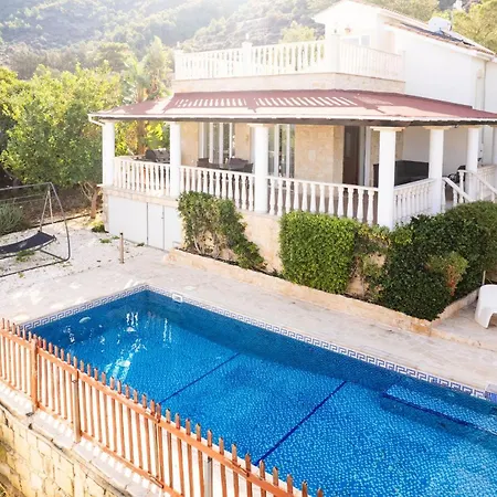 Pomos Harbour View Villa