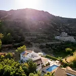 Villa Pomos Harbour View *