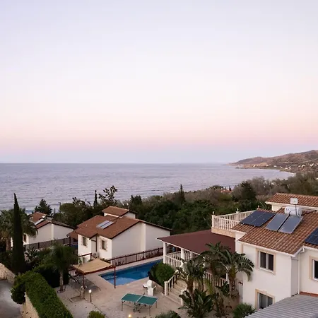 Pomos Harbour View *