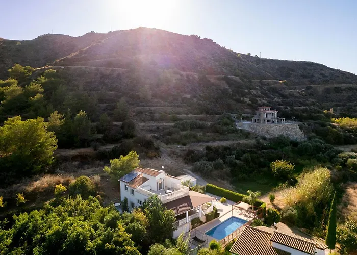 וילה Pomos Harbour View *