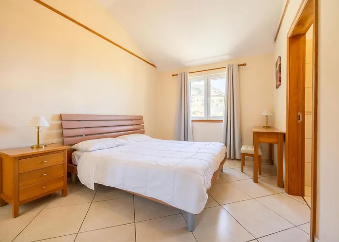 Pomos Harbour View וילה