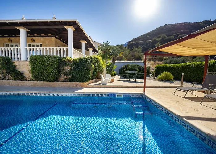 Βίλα Pomos Harbour View